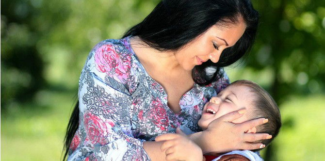 12 Tipe Ibu dalam Menyayangi Anak Berdasarkan Zodiak, Bunda Masuk Mana?