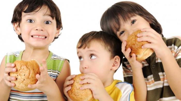 Waspada, Ini 9 Bahan Tambahan Pangan Berbahaya dalam Makanan Anak-anak