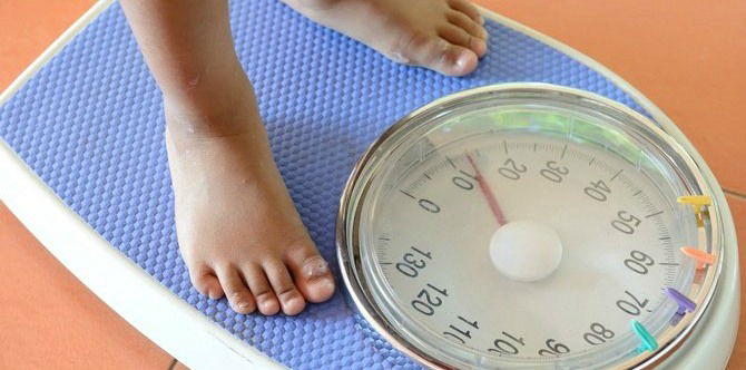 Kekhawatiran terbesar para ibu: Kok berat badan anak saya turun?