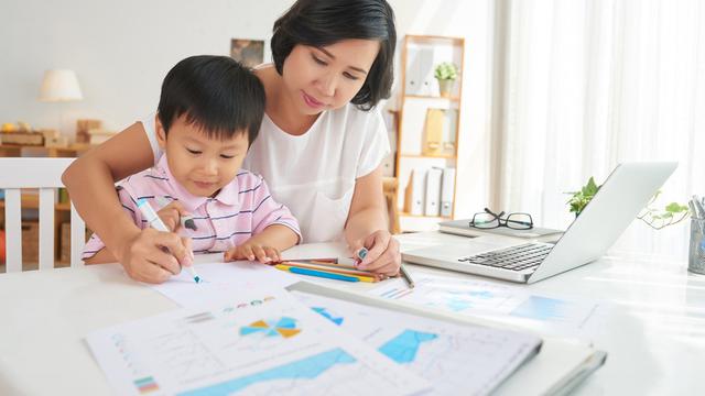Tips Ibu Bekerja, Lakukan 13 Hal Ini untuk Menyeimbangkan Karier dan Keluarga