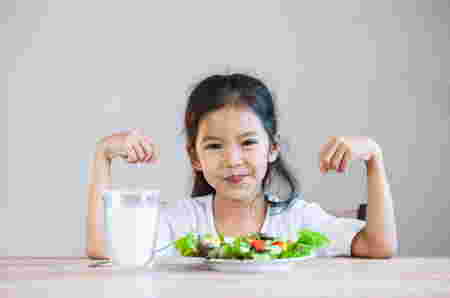 Jangan Asal Kenyang, Intip Tips Sarapan Sehat Untuk Anak!