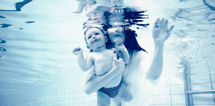 4 Penyebab anak tenggelam yang sering terjadi, Parents wajib waspada!