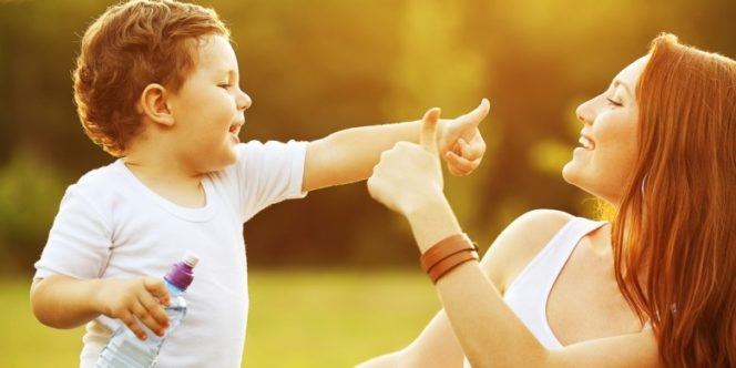 Penelitian: Jangan biasakan memuji anak 'pintar', ini alasannya!