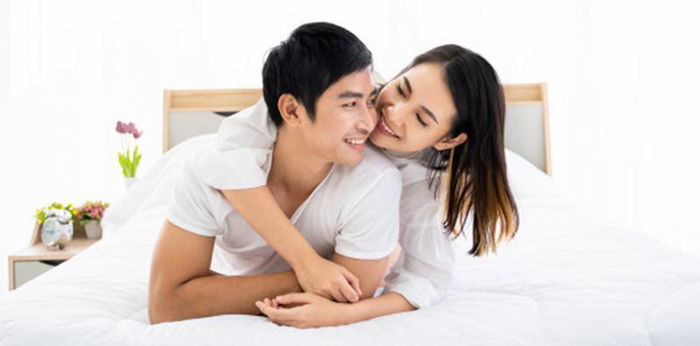 5 Posisi bercinta yang lebih panas dibandingkan doggy style, nomor 5 paling asik!