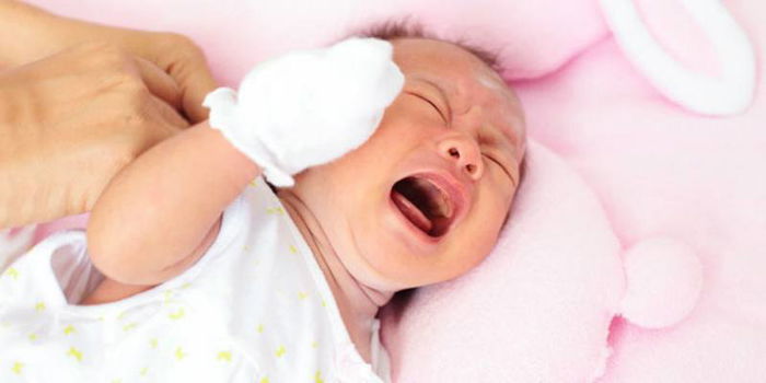 Sunat pada Bayi, Apakah Si Kecil Merasakan Sakit saat Menjalaninya?