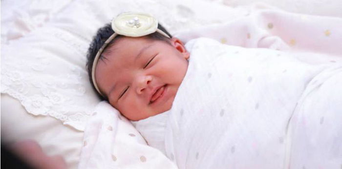 Imutnya! 8 Foto bayi Siti Nurhaliza yang lucu dan menggemaskan