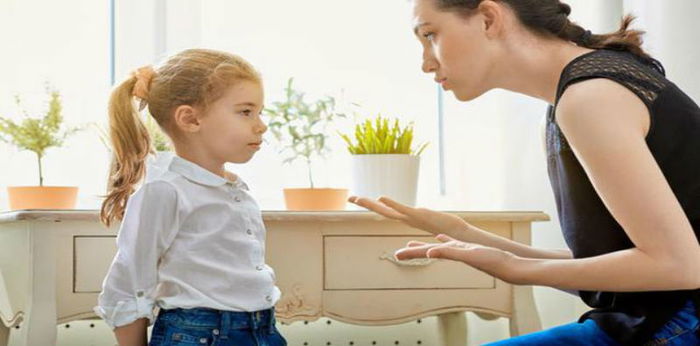 Tolong! Anak saya sulit mematuhi aturan di rumah, bagaimana menghadapinya?