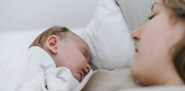 5 Bahaya Bantal bagi Bayi, Hindari untuk Mencegah Risiko Ini!