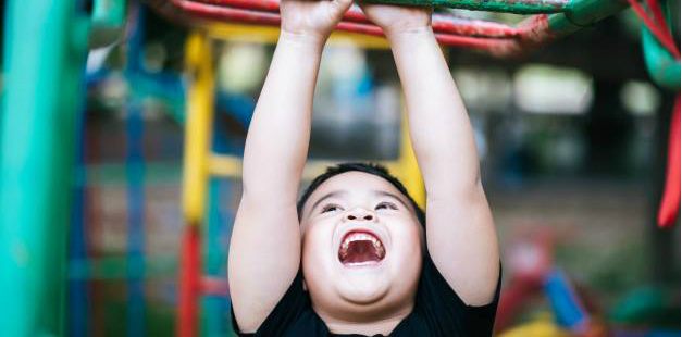 Panduan lengkap: Perkembangan anak usia 2 tahun 10 bulan