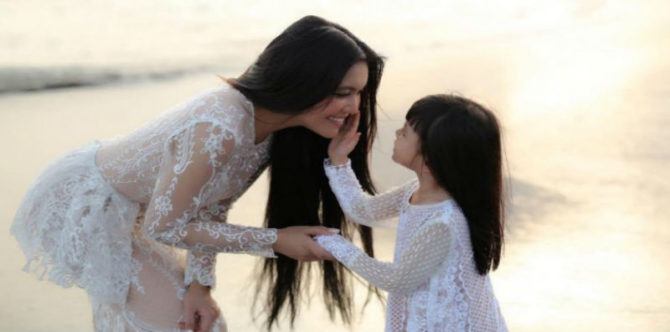 "Ibu, Shakira nggak ada rambutnya!" ungkapan kesedihan putri Denada