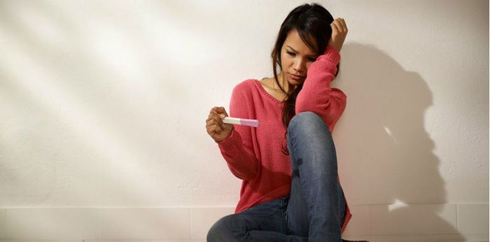 Studi : Angka kehamilan remaja makin meningkat, bagaimana Parents mencegahnya?