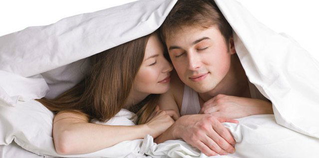 6 Cara agar kehadiran anak tak memudarkan kemesraan dengan suami