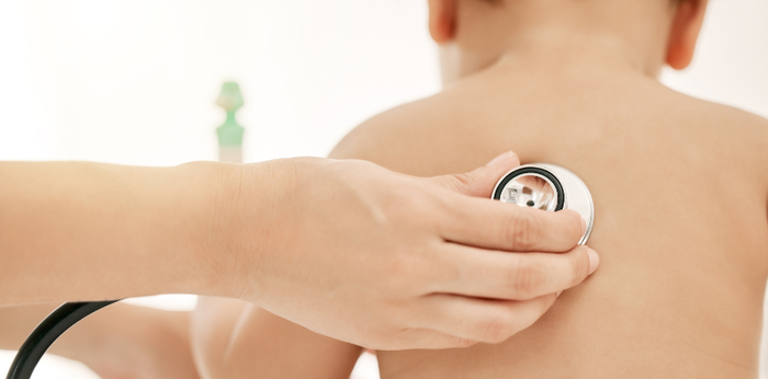 Benarkah Tidur di Bawah Kipas Angin Menyebabkan Pneumonia pada Bayi? Ini Kata Dokter