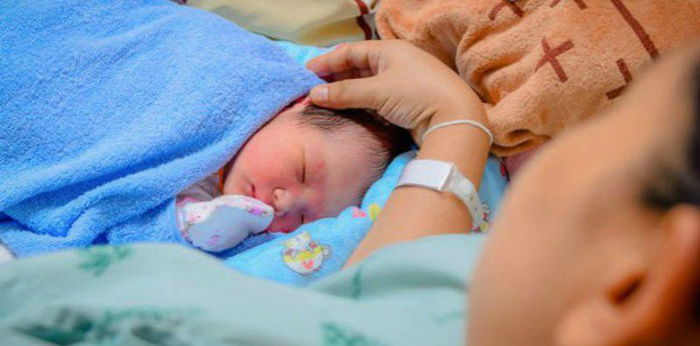 "Suami pergi meninggalkanku saat bayi kami berusia 8 minggu," Curahan hati ibu