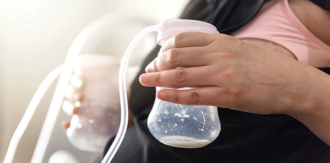 Penyebab ASI Bening dan Encer, Perlukah Bunda Khawatir?