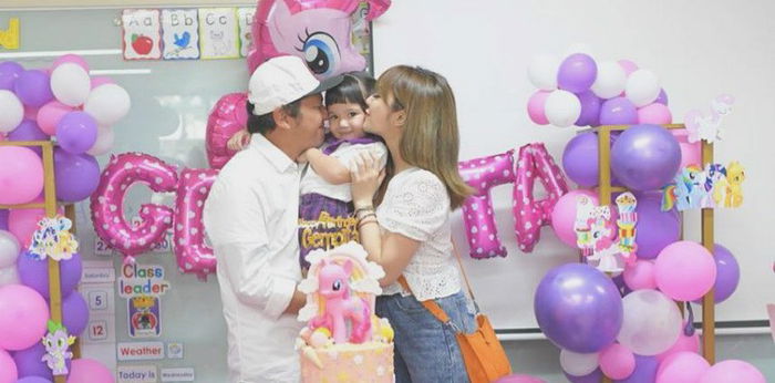 Gempita ulang tahun, Gading dan Gisel kompak pelukan bersama