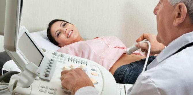 Pemeriksaan Kehamilan Pertama Kali yang Wajib Dijalani Ibu Hamil