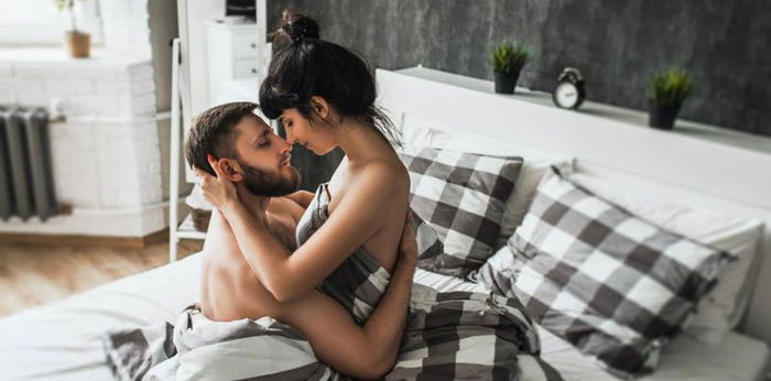 3 Posisi bercinta paling enak bagi wanita, bikin puas semalaman!