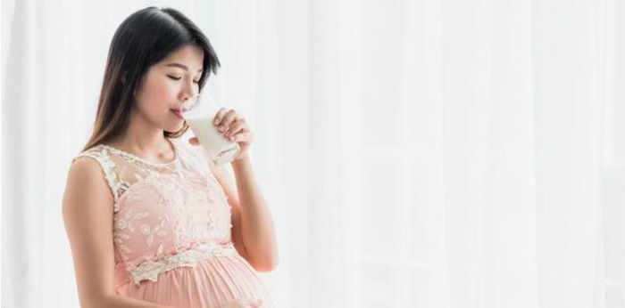 Perlukah Bumil Mengonsumsi Susu Khusus Ibu Hamil? Begini Penjelasannya!