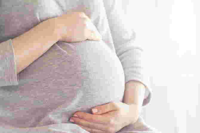 Is it dangerous for pregnant women to wear braces? Here are the disadvantages and benefits.