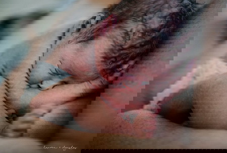 17 Potret perjuangan saat melahirkan, bukti Bunda adalah wanita tangguh