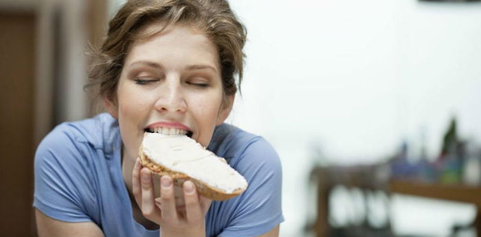 5 Makanan ini berisiko sebabkan timbulnya karang gigi, Parents sudah tahu?