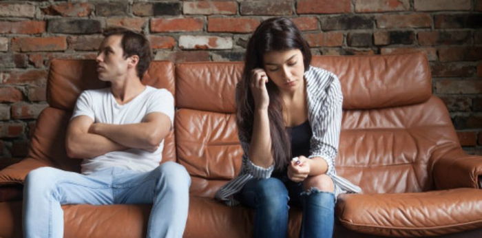 5 Tindakan yang harus dihindari setelah suami istri bertengkar!