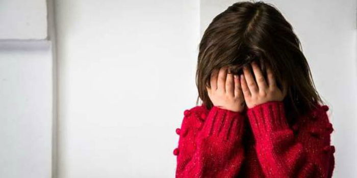 Viral! Tak mau ikut pemotretan, anak 3 tahun ini ditendang sang ibu
