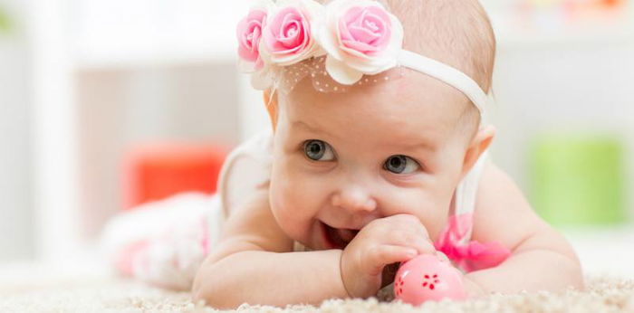 150 Nama Bayi Perempuan Berawalan Huruf M yang Penuh Makna