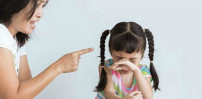 8 Tanda Toxic Parents, Apakah Anda Masih Melakukannya pada Anak?