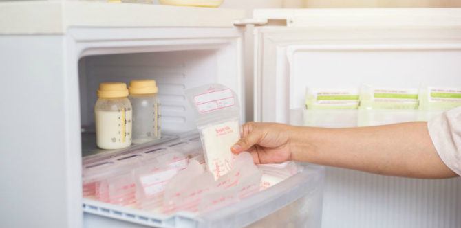 Cara Mencairkan ASI Beku agar Nutrisi dan Manfaatnya Tidak Hilang