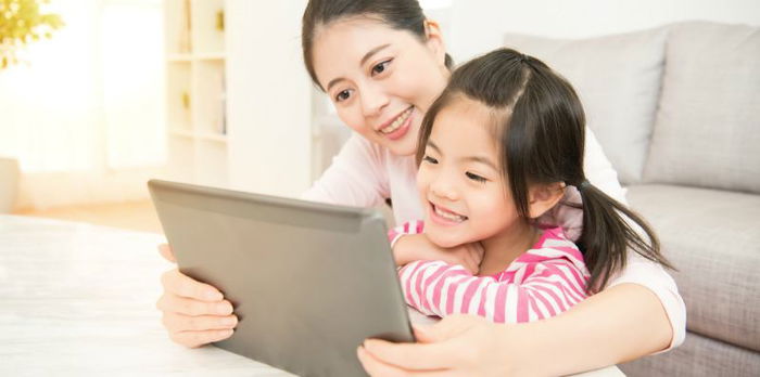 Manfaat Dongeng Aku dan Kau Untuk Perkembangan Si Buah Hati