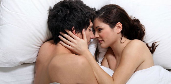 9 Posisi Bercinta Suami Istri Paling Nikmat, Pernah Mencobanya?