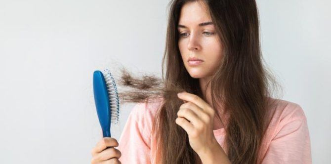 Rambut sering rontok benarkah tanda kanker? Ini penjelasan dokter