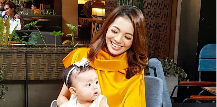 Usia 8 bulan, anak Maya Septha diberikan Vaksin Prevenar, untuk apa?