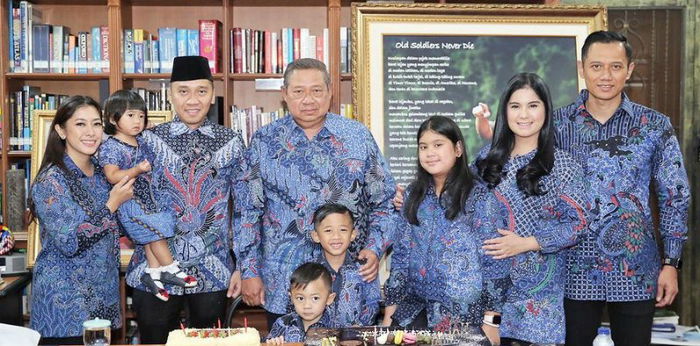 "Mohon doanya semoga Pepo mulai bisa melanjutkan hidup tanpa Memo" ujar Anisa Pohan