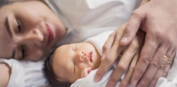 11 Kumpulan Doa untuk Bayi Baru Lahir yang Bisa Parents Amalkan