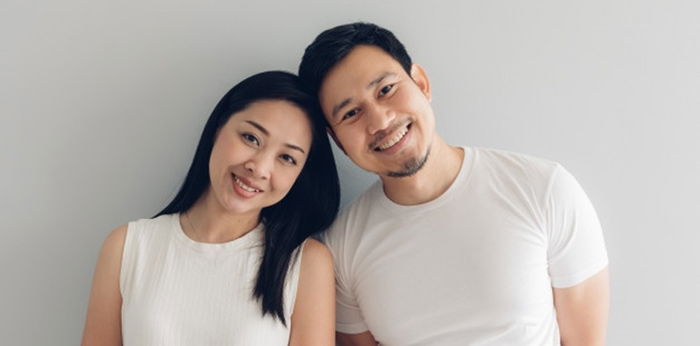 7 Cara Mudah Agar Hubungan Pernikahan 'Lengket' Setiap Hari, Parents Penasaran?