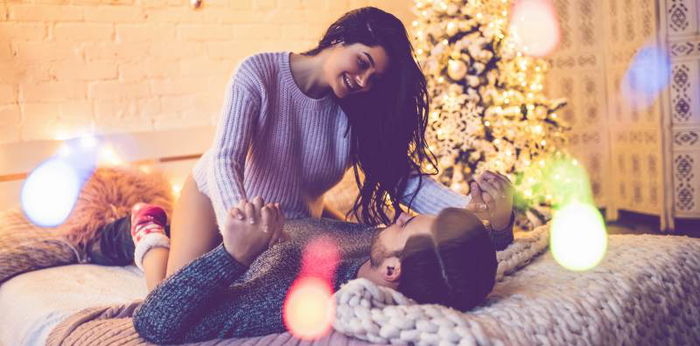 Ingin bercinta di malam tahun baru? Lakukan 5 posisi panas ini dengan pasangan