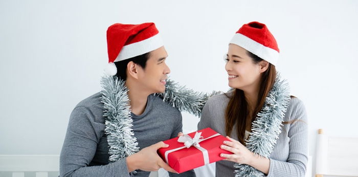 10 Pilihan Hadiah Natal untuk Suami, Bikin Dia Tambah Sayang Istri!
