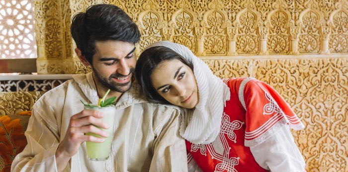 16 Adab Istri Kepada Suami Menurut Islam dan Keutamaannya, Bunda Sudah Tahu?