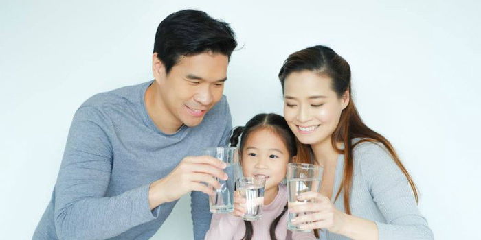 Fungsi Air Mineral Bagi Tumbuh Kembang Anak dan Kesehatan Keluarga