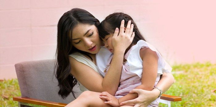Anak kecewa karena #DiRumahAja? Ini manfaat dan 5 tips menghadapinya