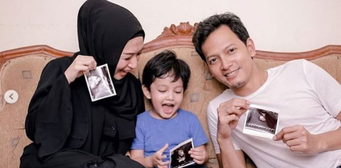 Fedi Nuril kabarkan kehamilan kedua sang istri, usia kandungan sudah 4 bulan!