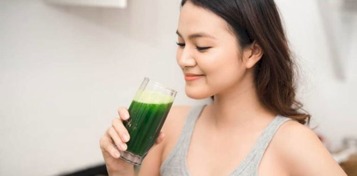 5 Manfaat Jus Bayam untuk Kesehatan yang Tak Boleh Dilewatkan