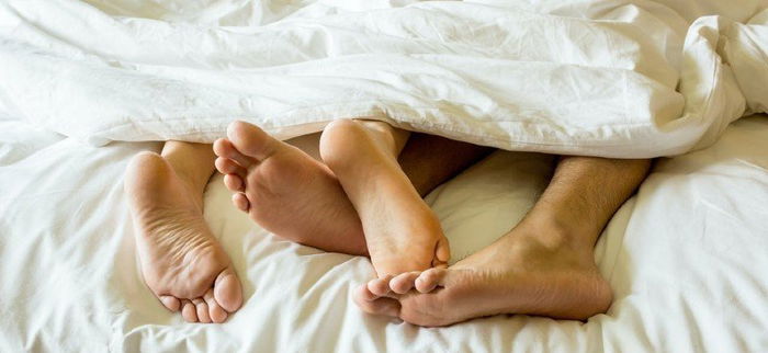 4 Pelumas Alami untuk Bercinta, Bikin Makin Menggairahkan!