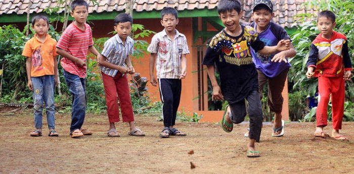 15 Permainan Tradisional Indonesia, Ajak Anak Main agar Tidak Bosan