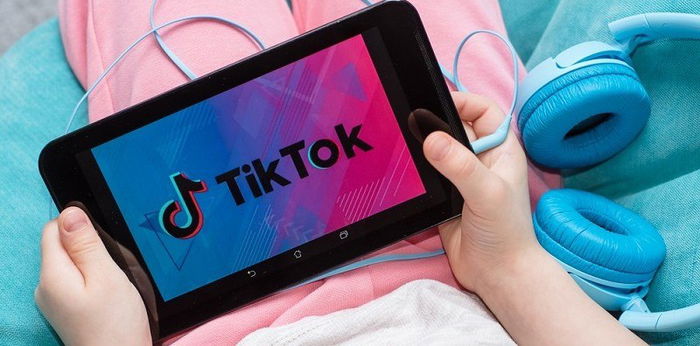 Parents dan Si Kecil Suka Main TikTok? Ini 6 Cara Agar Video Masuk FYP