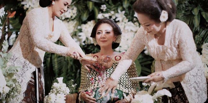 5 Ritual atau Tradisi Kehamilan di Berbagai Daerah Indonesia