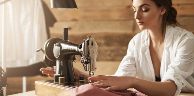 Tidak Boleh Menjahit Saat Hamil, Mitos atau Fakta?